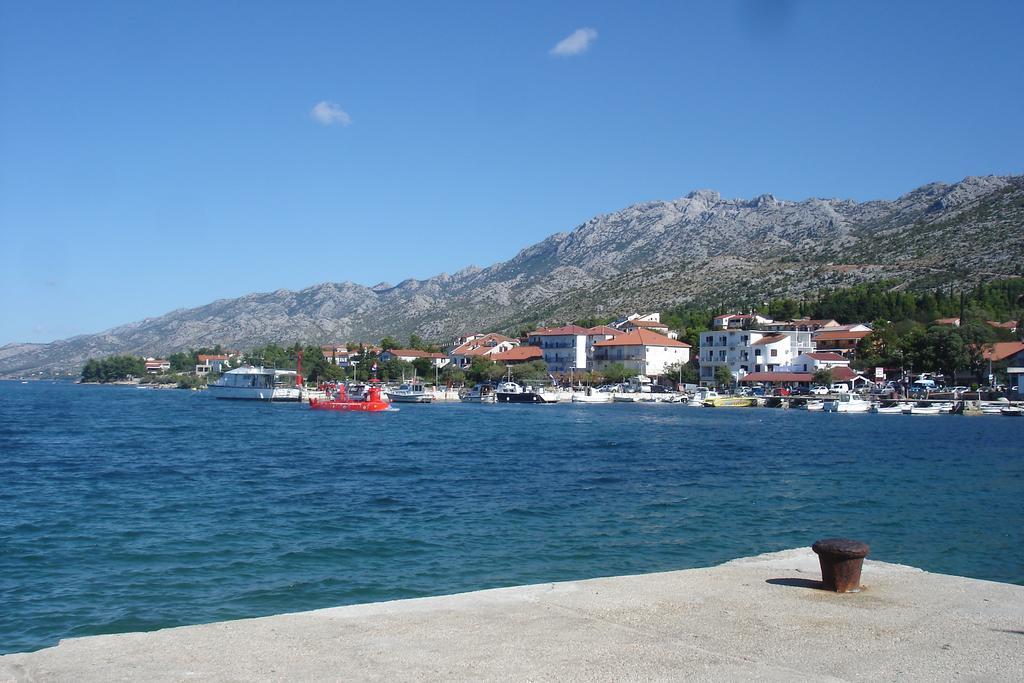 Apartments Cico Starigrad Paklenica Buitenkant foto